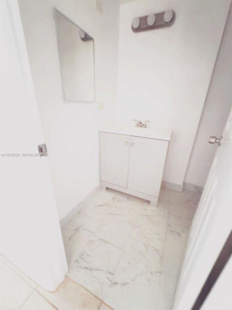 1301 NE 191st St, Unit F110, Miami, FL 33179 Photo