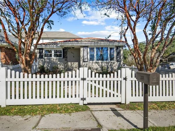 201 PORTLAND Street, New Orleans, LA 70124