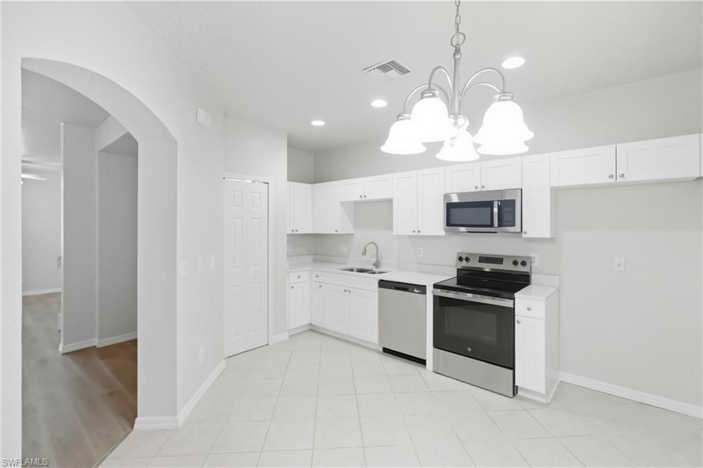 9656 Roundstone Cir, Fort Myers, FL 33967 Photo
