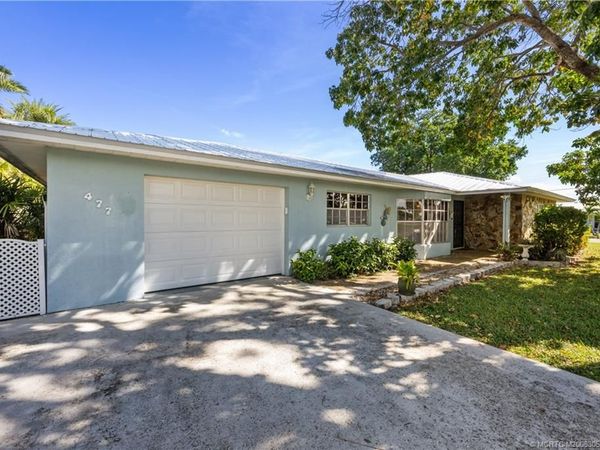 477 SE Seabreeze Lane, Port St Lucie, FL 34983