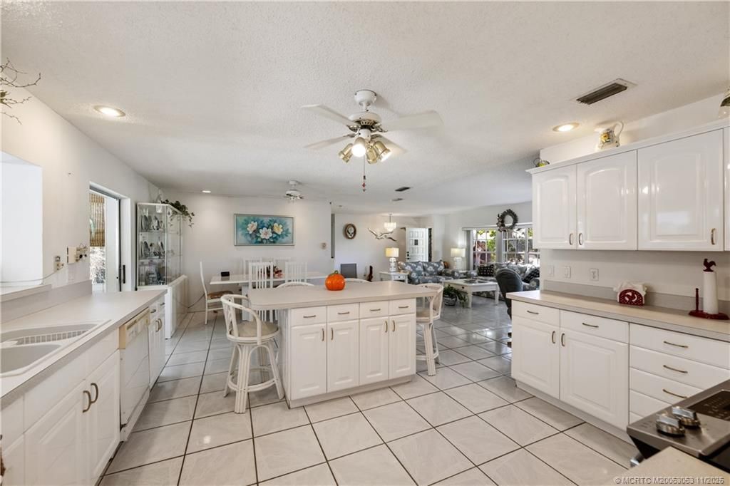 477 SE Seabreeze Lane, Port Saint Lucie, FL 34983 Photo
