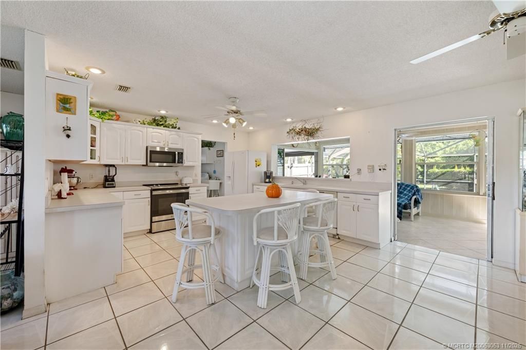 477 SE Seabreeze Lane, Port Saint Lucie, FL 34983 Photo