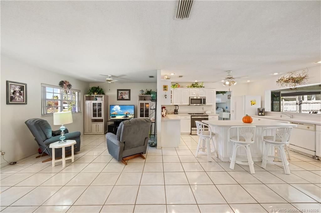 477 SE Seabreeze Lane, Port Saint Lucie, FL 34983 Photo