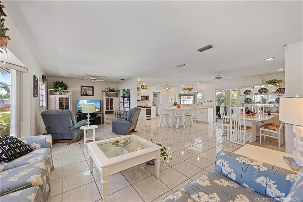 477 SE Seabreeze Lane, Port Saint Lucie, FL 34983 Photo