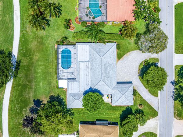 489 S Country Club Drive, Atlantis, FL 33462