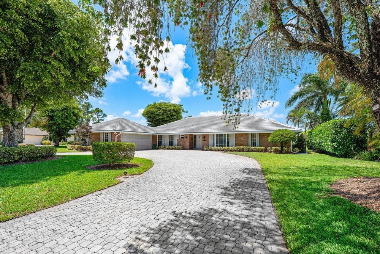 489 S Country Club Drive, Atlantis, FL 33462 Photo