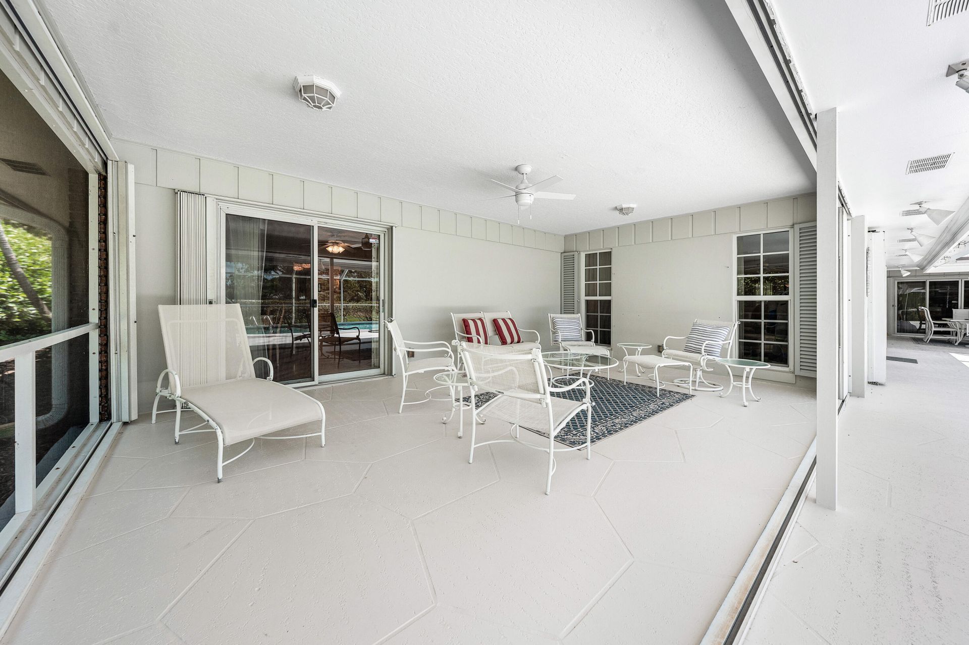 489 S Country Club Drive, Atlantis, FL 33462 Photo