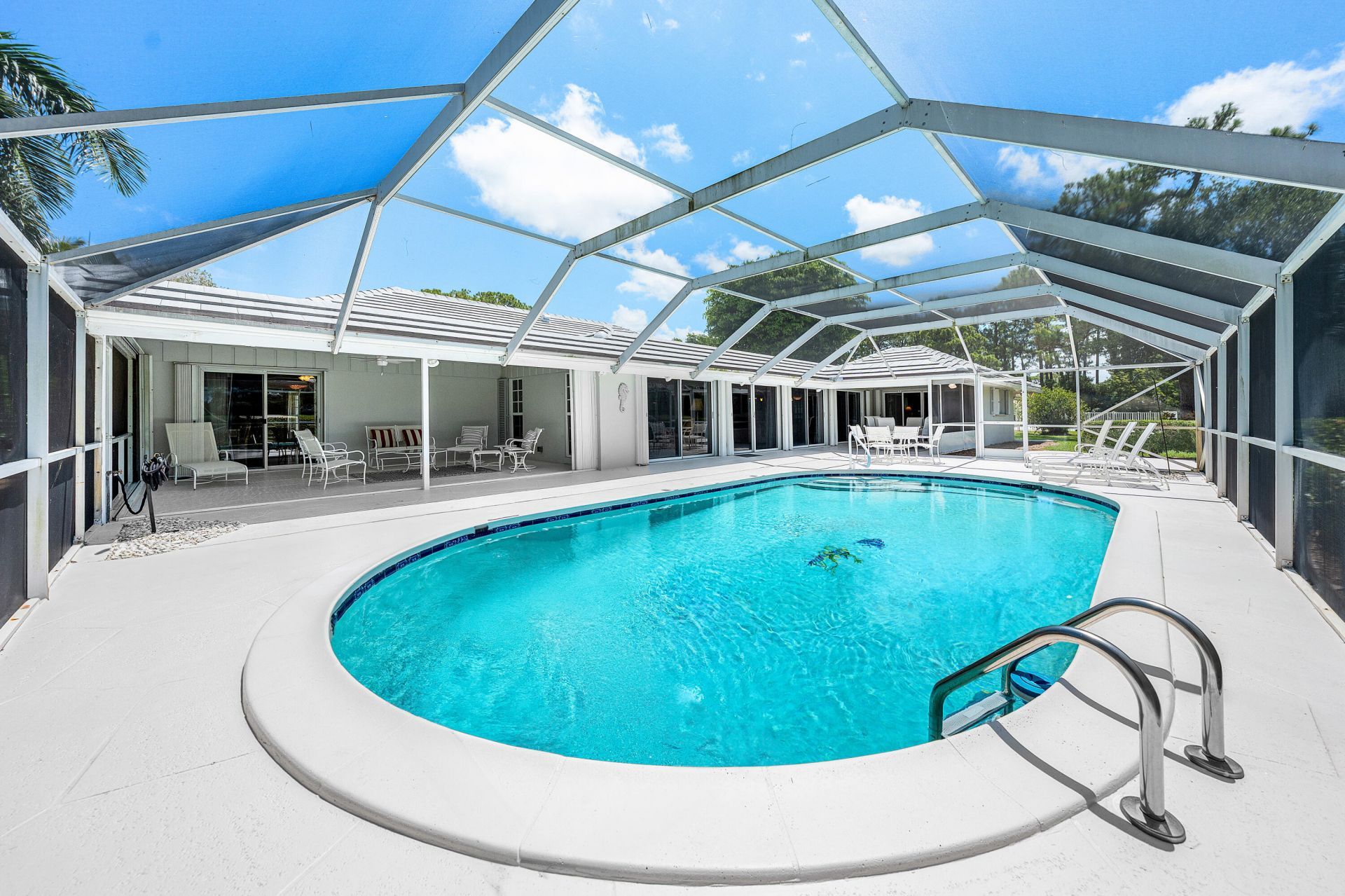 489 S Country Club Drive, Atlantis, FL 33462 Photo
