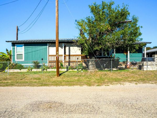 301 E Castlebriar DR, Marble Falls, TX 78654