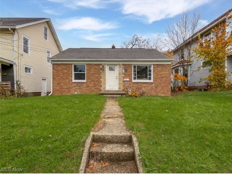 479 W High Street, Alliance, OH 44601 Photo 2