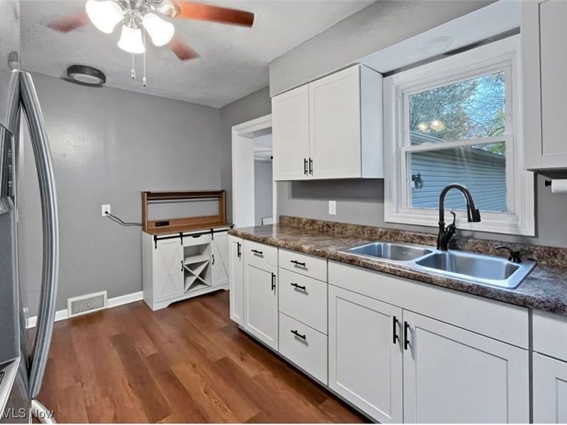 479 W High Street, Alliance, OH 44601 Photo 5