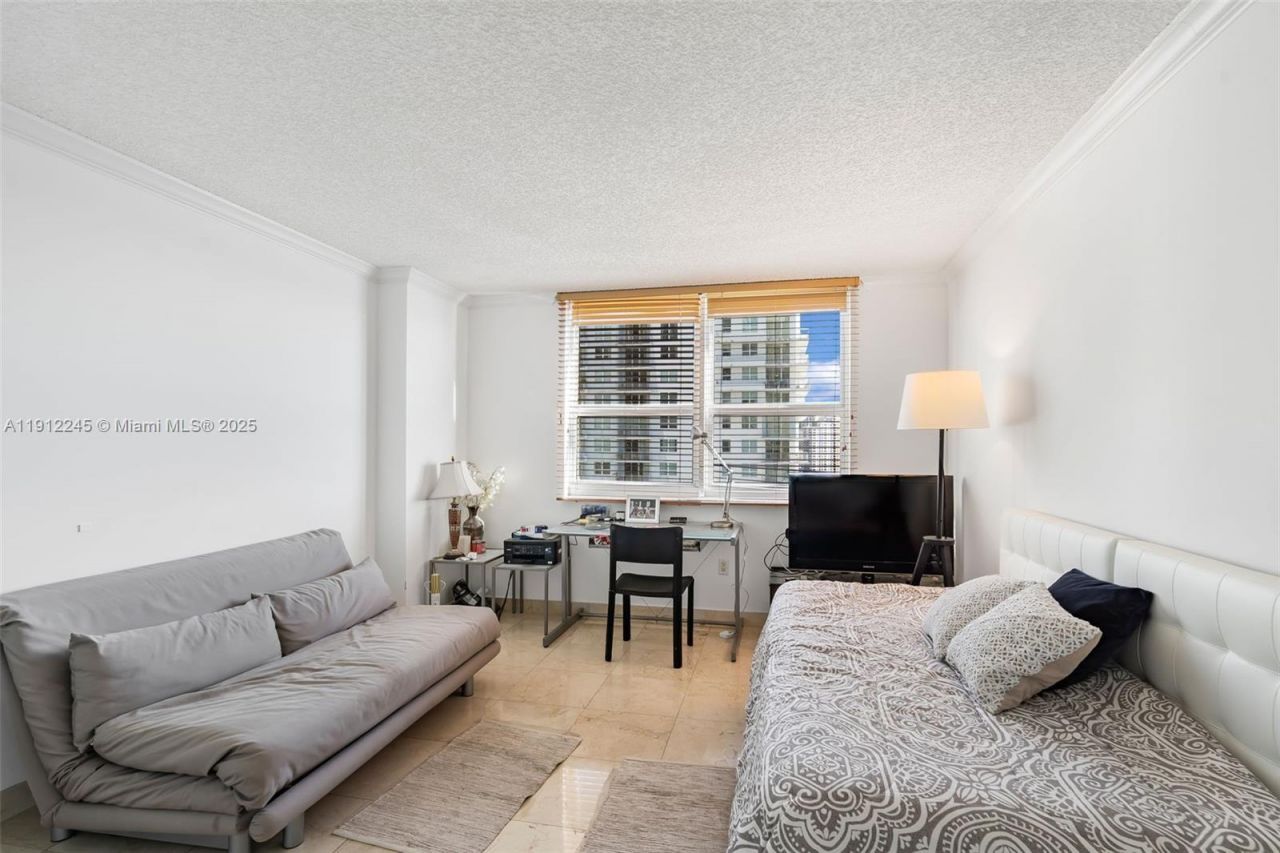 1155 Brickell Bay Dr, Unit 2708, Miami, FL 33131 Photo