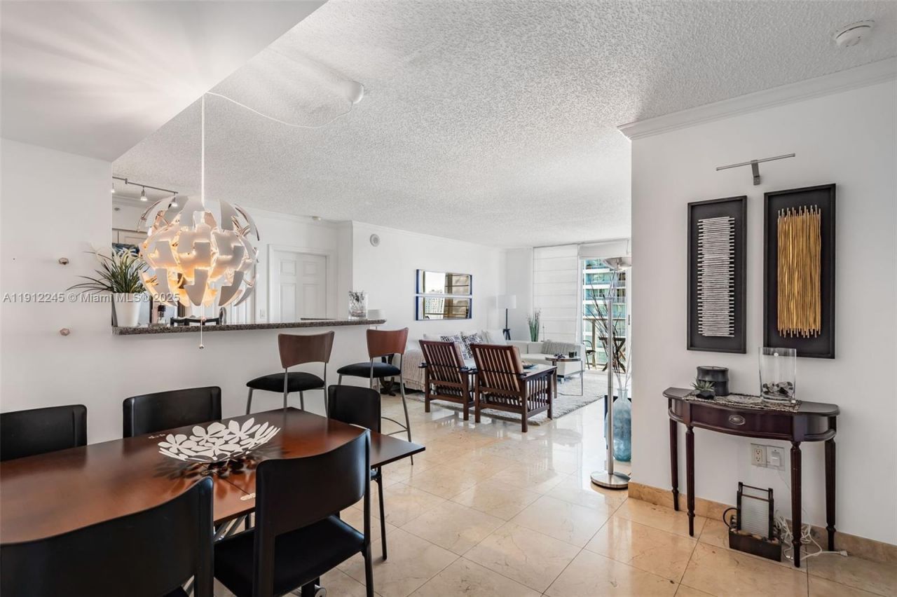 1155 Brickell Bay Dr, Unit 2708, Miami, FL 33131 Photo