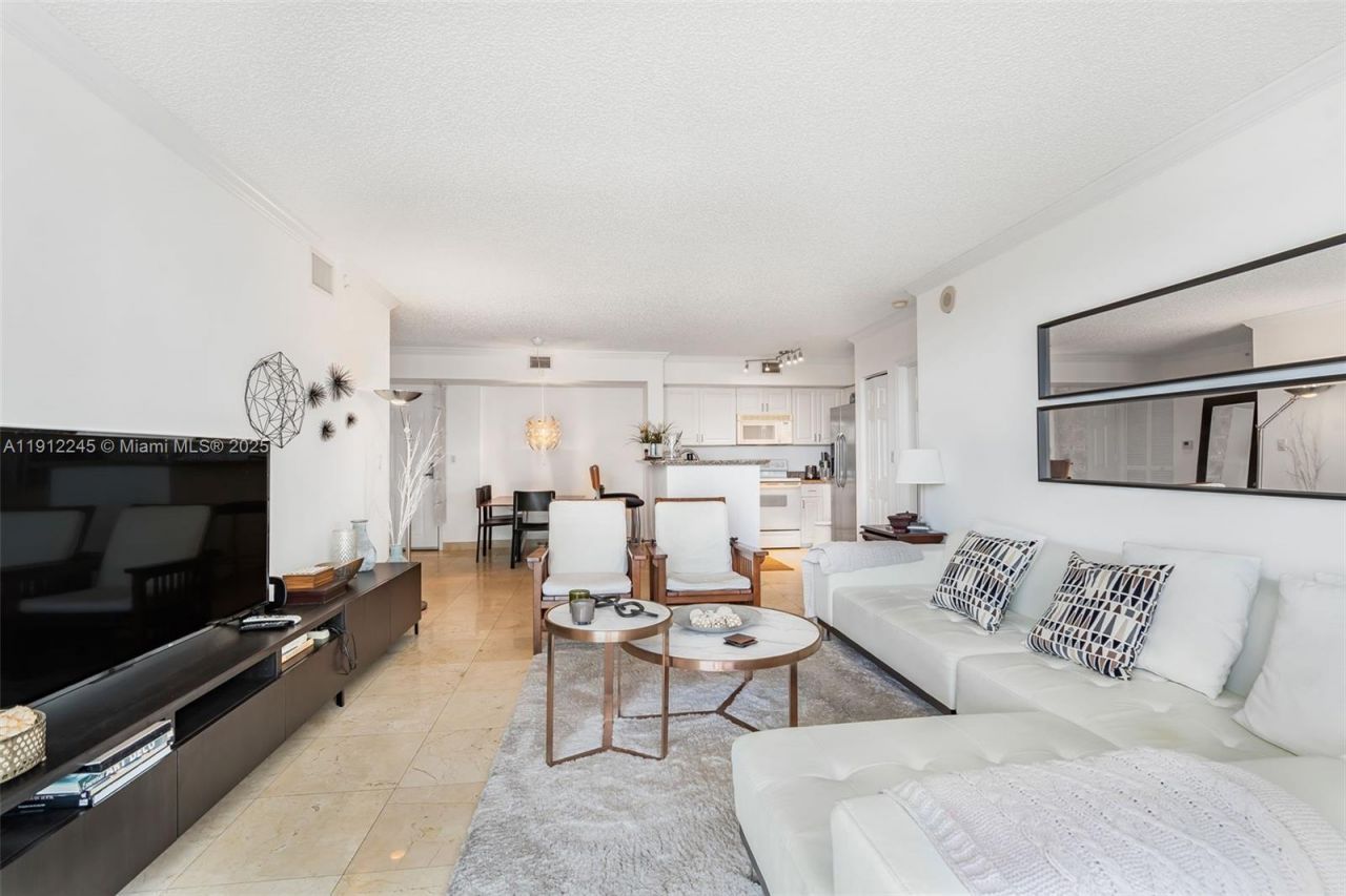 1155 Brickell Bay Dr, Unit 2708, Miami, FL 33131 Photo