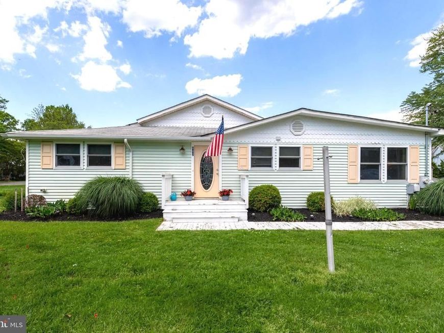 802 Walnut Avenue, North Beach, MD 20714 Main Photo