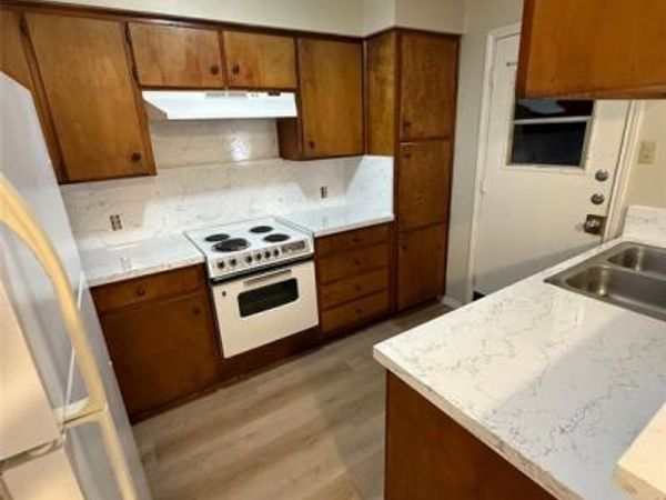 1118 N Nolan River Road , Unit A, Cleburne, TX 76033