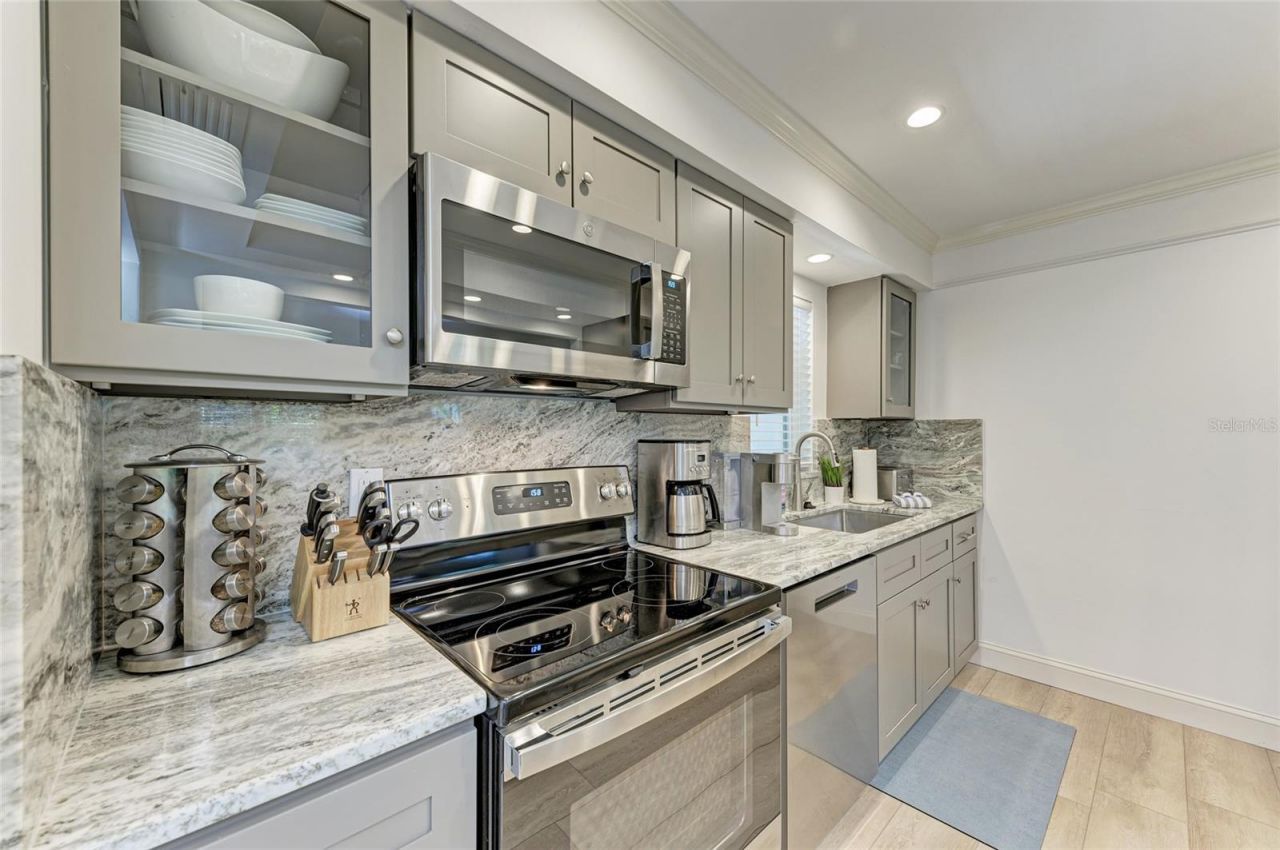 5125 Gulf Of Mexico Drive, Unit 7, Longboat Key, FL 34228 Photo