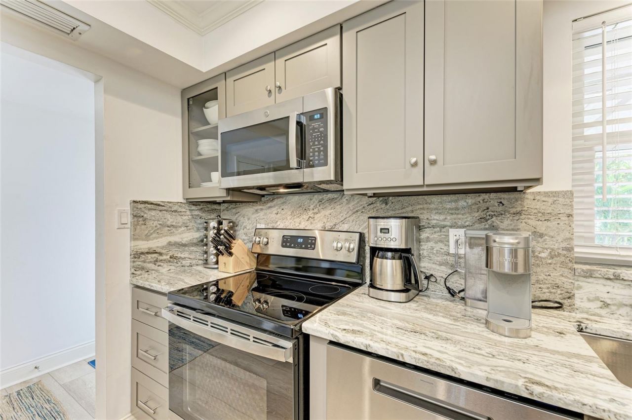 5125 Gulf Of Mexico Drive, Unit 7, Longboat Key, FL 34228 Photo