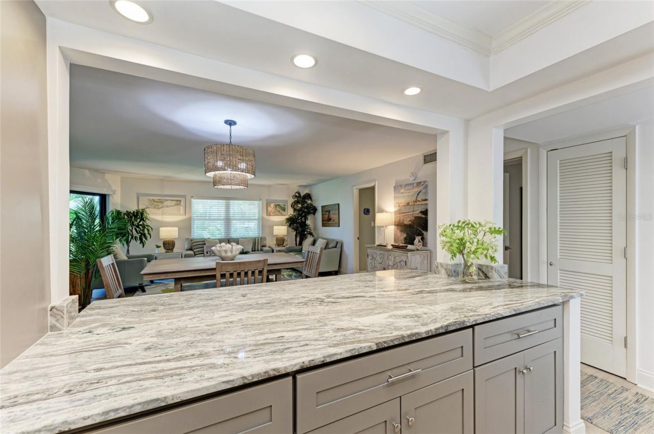 5125 Gulf Of Mexico Drive, Unit 7, Longboat Key, FL 34228 Photo