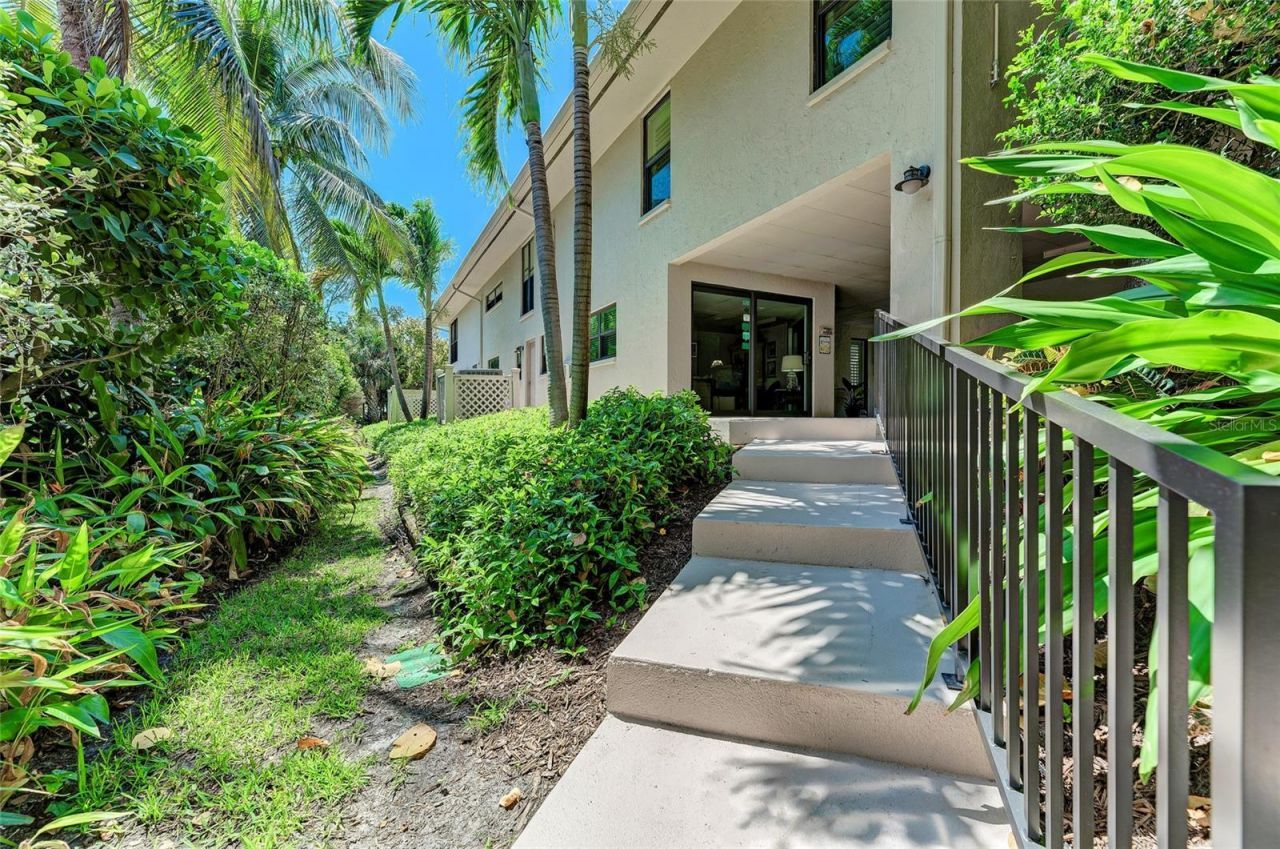 5125 Gulf Of Mexico Drive, Unit 7, Longboat Key, FL 34228 Photo