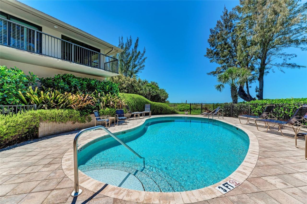 5125 Gulf Of Mexico Drive, Unit 7, Longboat Key, FL 34228 Photo