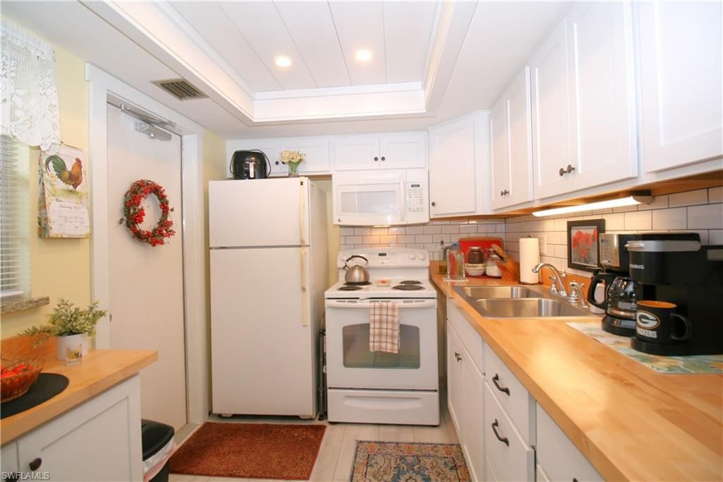 1008 Tropic Ter, North Fort Myers, FL 33903 Photo