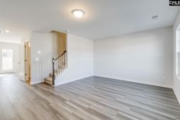 1084 Astoria Drive photo 4