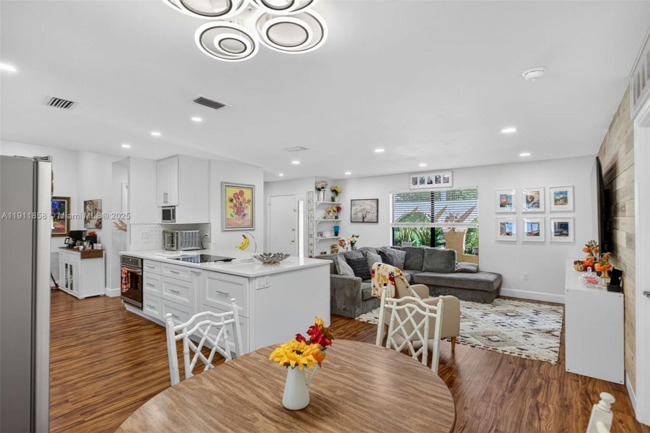 701 NW 41st Ter, Deerfield Beach, FL 33442 Photo