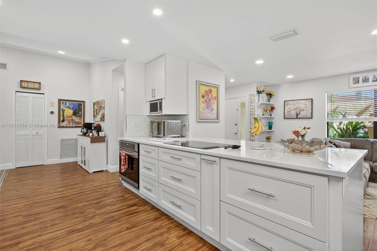 701 NW 41st Ter, Deerfield Beach, FL 33442 Photo