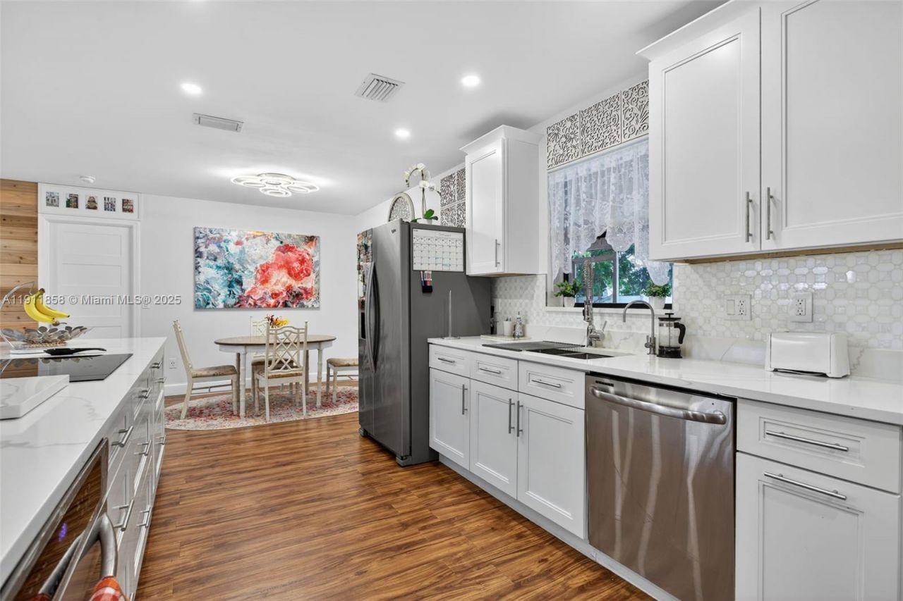 701 NW 41st Ter, Deerfield Beach, FL 33442 Photo