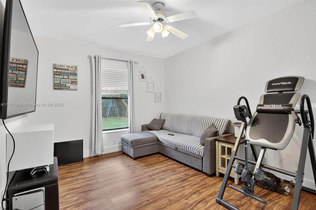 701 NW 41st Ter, Deerfield Beach, FL 33442 Photo