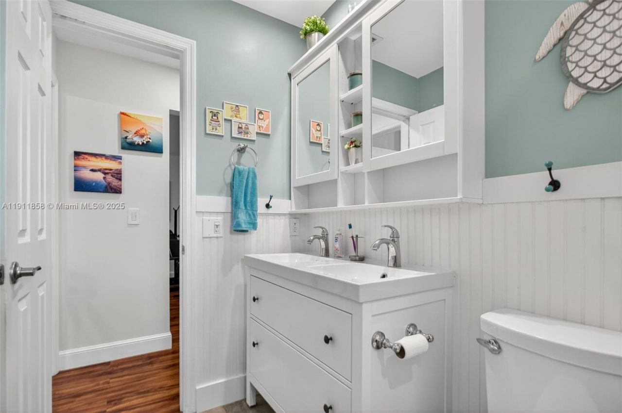 701 NW 41st Ter, Deerfield Beach, FL 33442 Photo