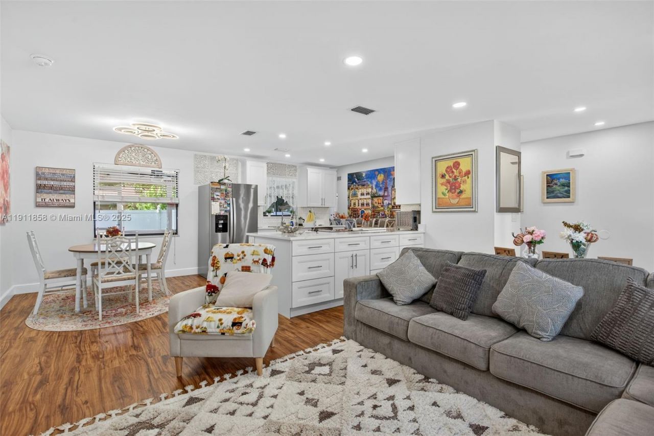 701 NW 41st Ter, Deerfield Beach, FL 33442 Photo