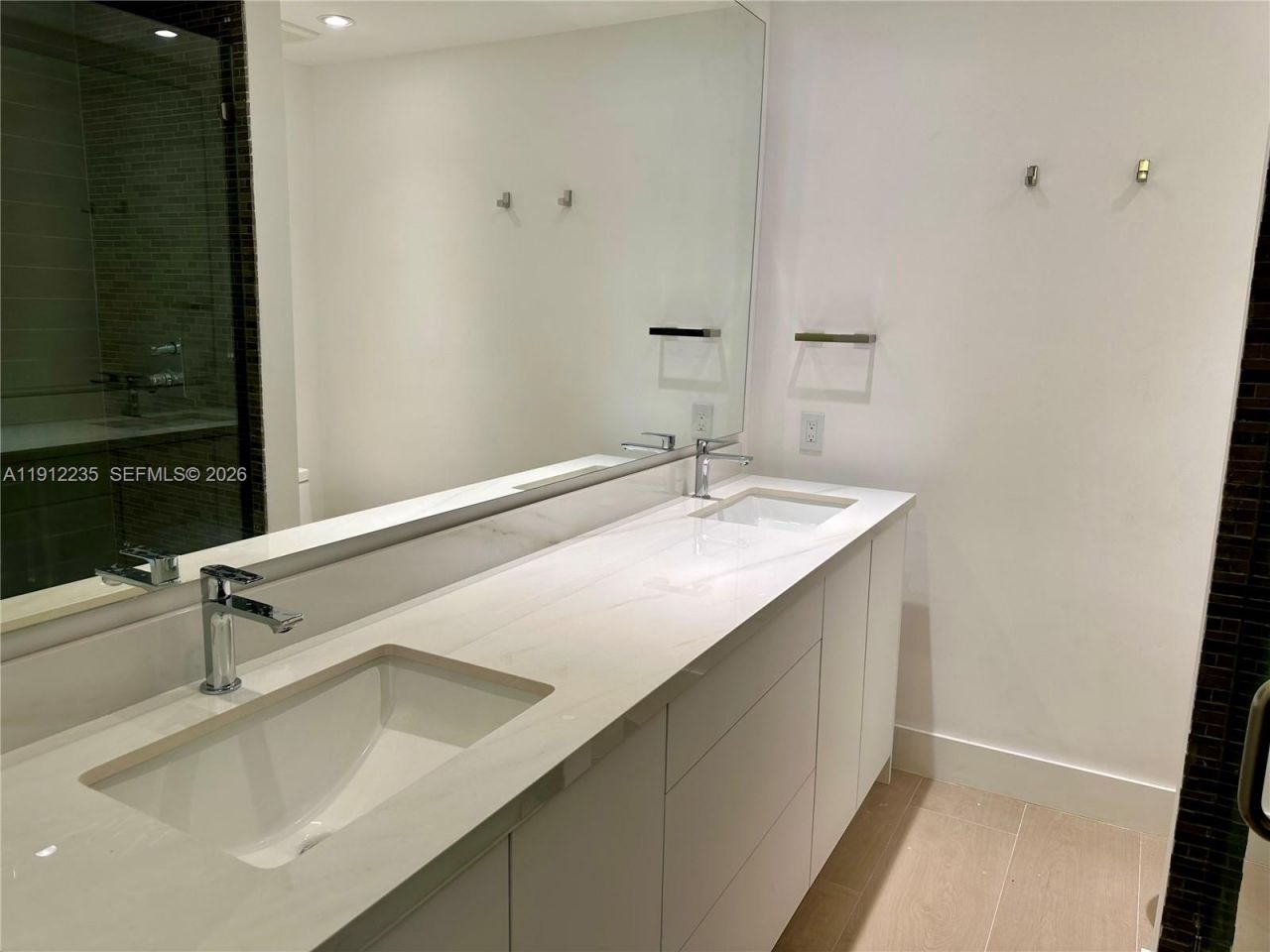 881 Ocean Dr, Unit L3, Key Biscayne, FL 33149 Photo