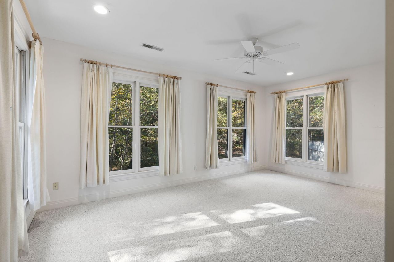 17 Middleton Oaks Road Photo 20