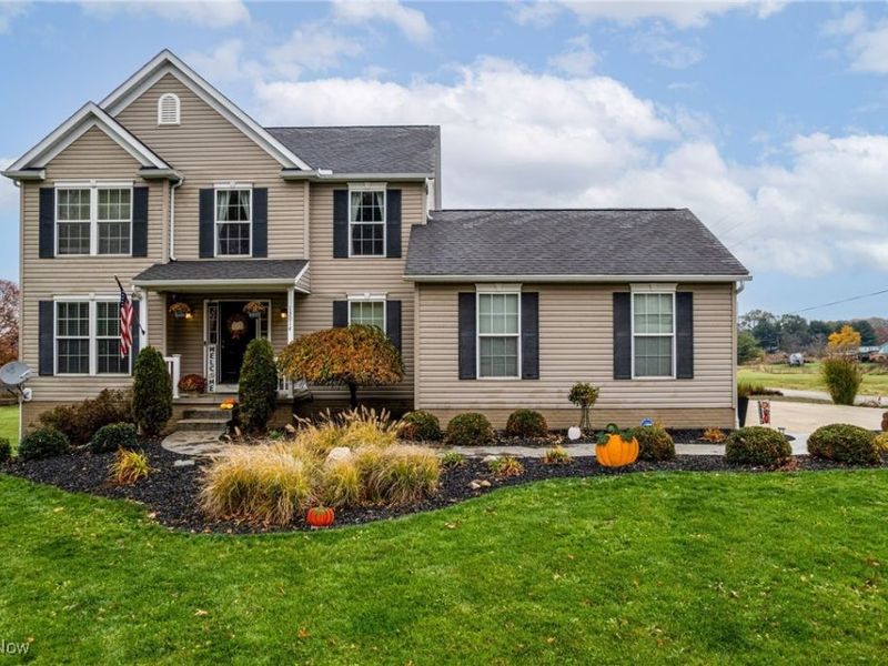 13014 Duquette Avenue NE, Hartville, OH 44632 Photo 1