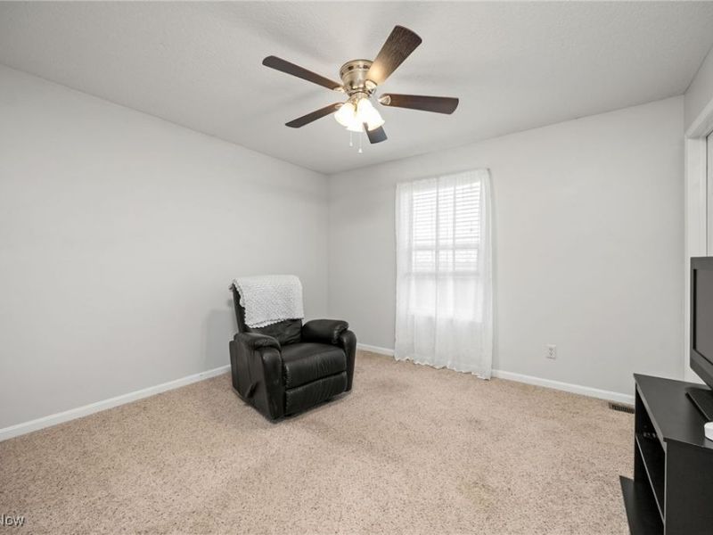 13014 Duquette Avenue NE, Hartville, OH 44632 Photo 24