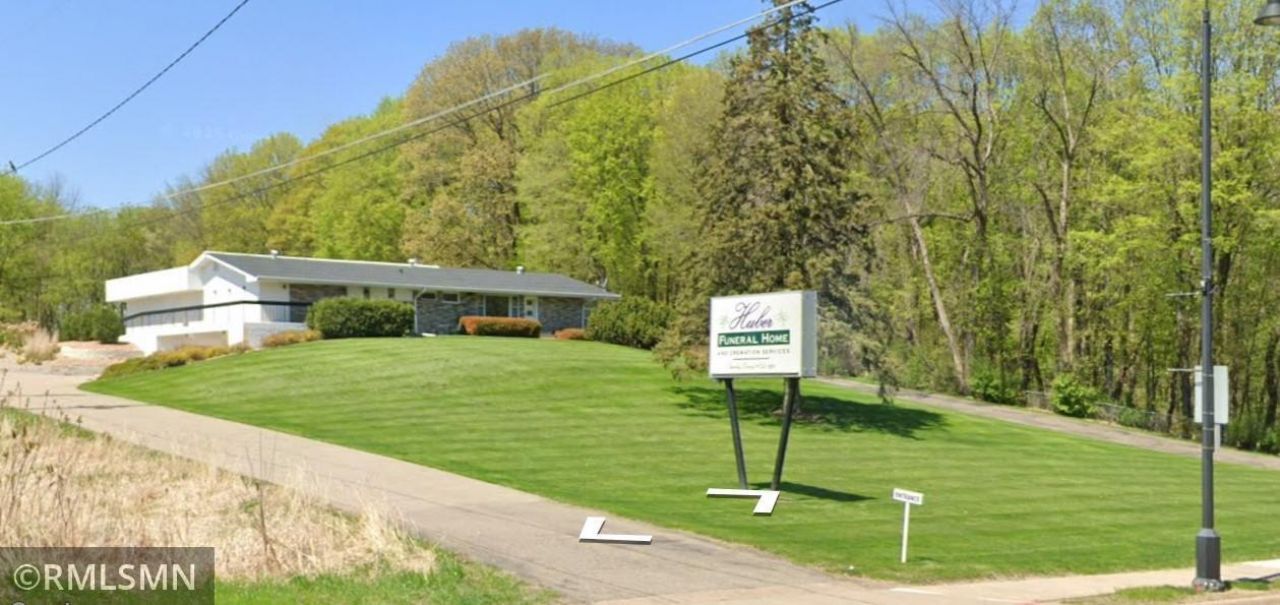 1801 Commerce Boulevard, Mound, MN 55364