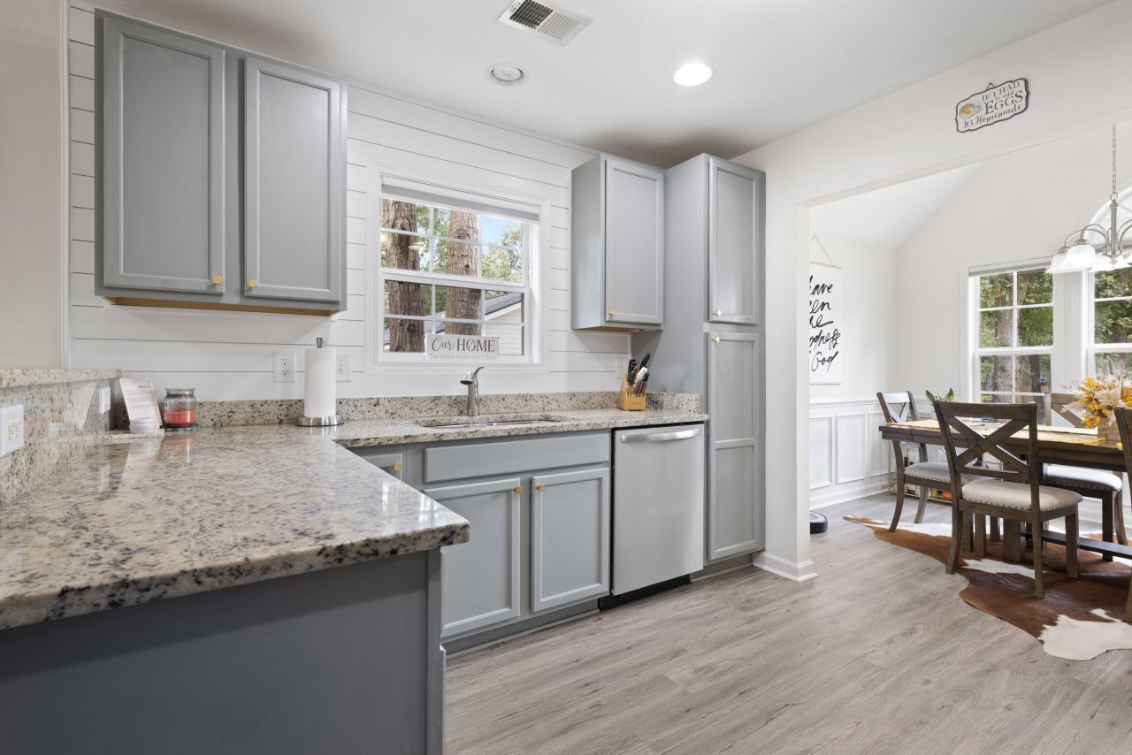 3622 Hilton Drive Photo 12