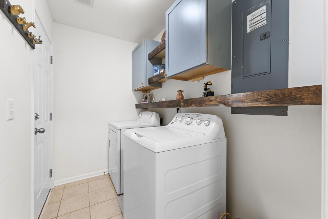 3622 Hilton Drive Photo 14