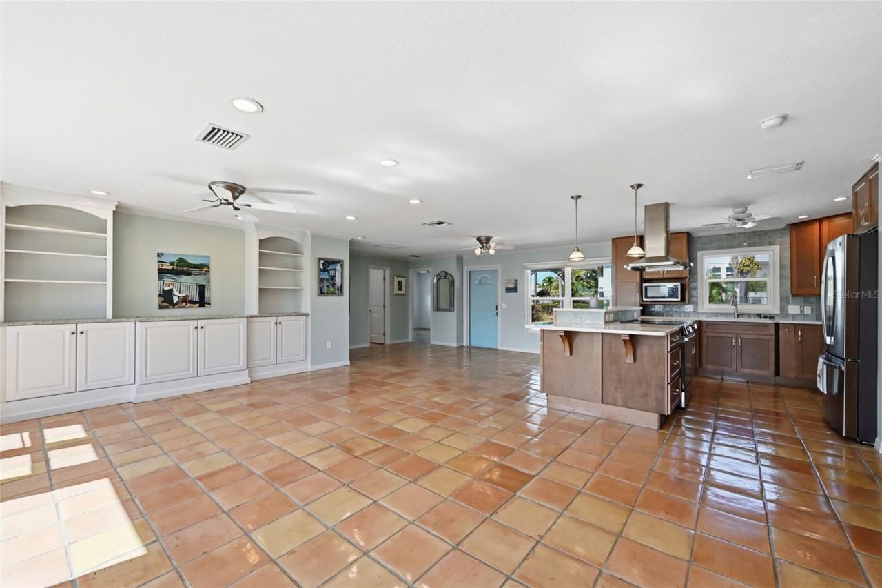 503 65th Street, Holmes Beach, FL 34217 Photo