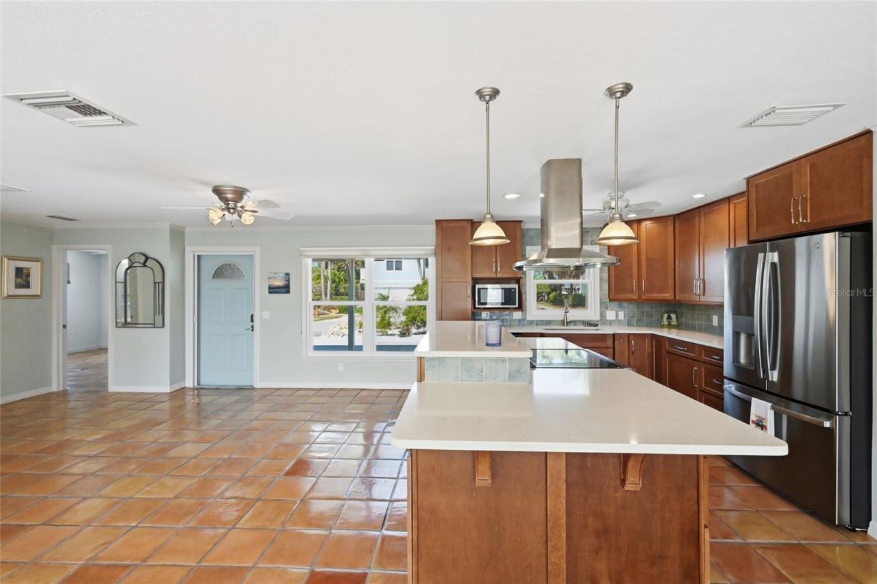 503 65th Street, Holmes Beach, FL 34217 Photo