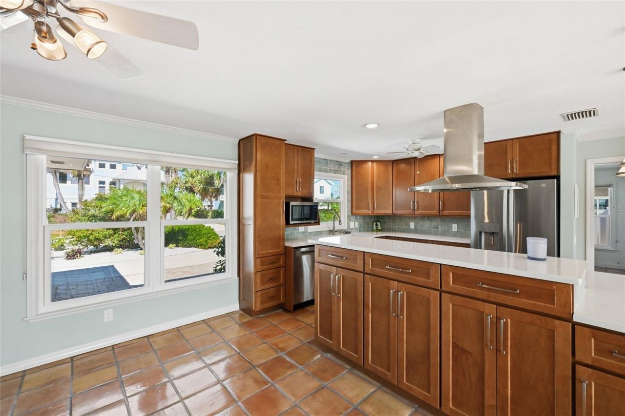 503 65th Street, Holmes Beach, FL 34217 Photo