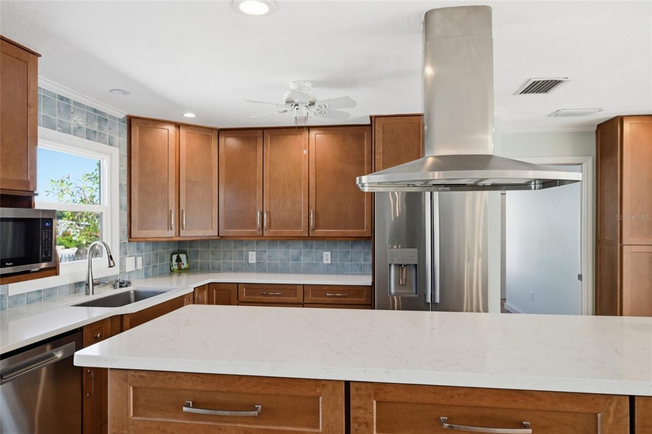 503 65th Street, Holmes Beach, FL 34217 Photo