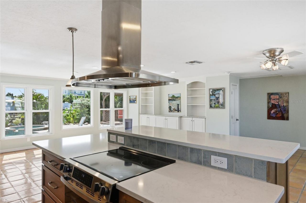 503 65th Street, Holmes Beach, FL 34217 Photo