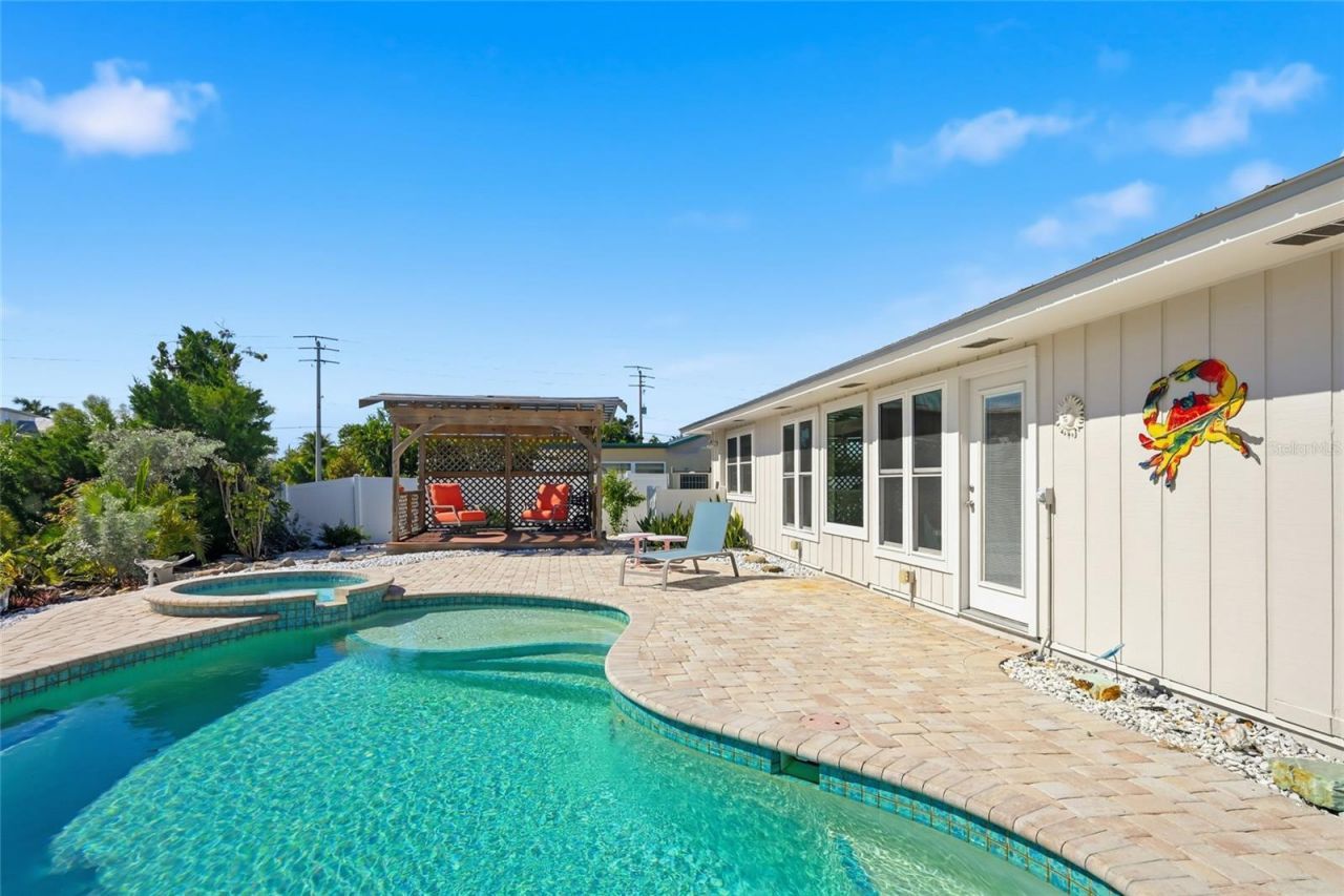 503 65th Street, Holmes Beach, FL 34217 Photo