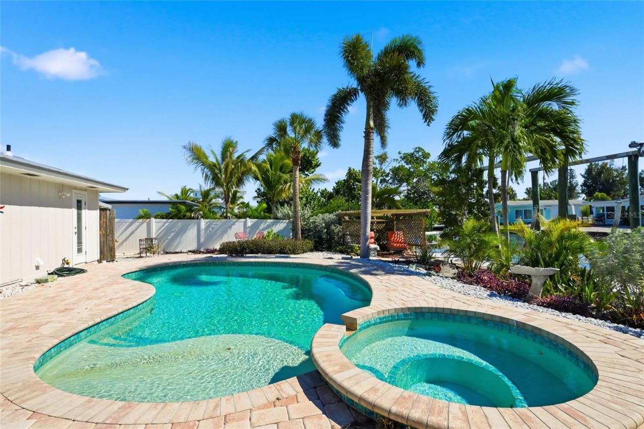 503 65th Street, Holmes Beach, FL 34217 Photo