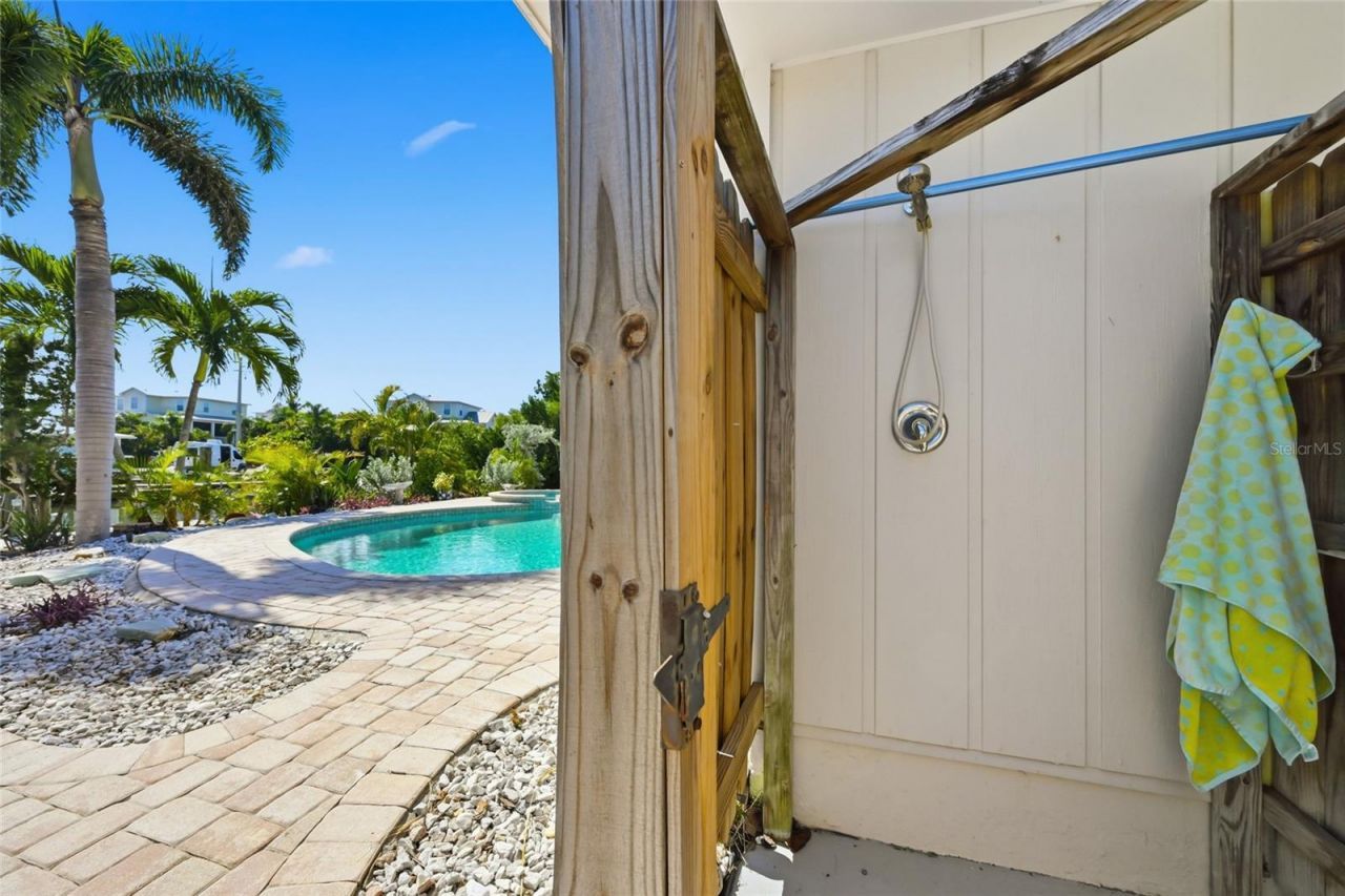 503 65th Street, Holmes Beach, FL 34217 Photo