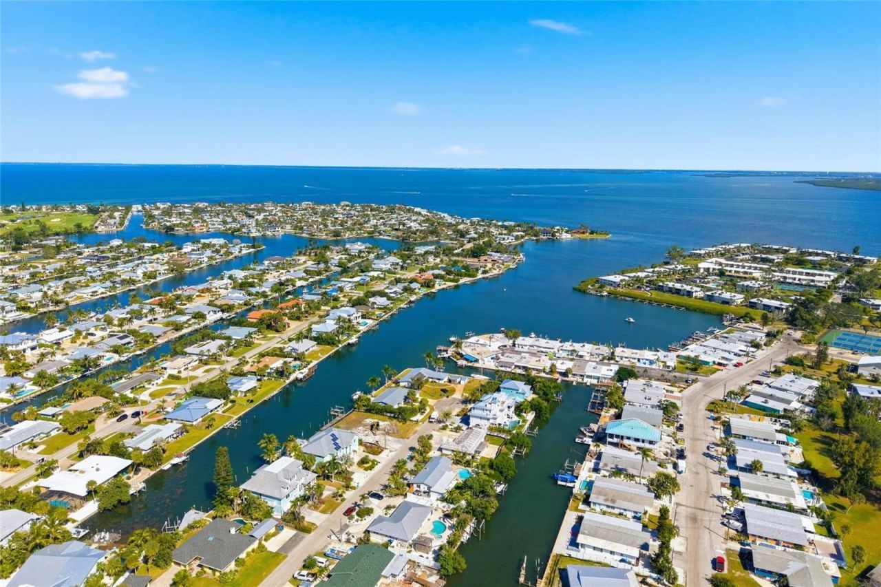 503 65th Street, Holmes Beach, FL 34217 Photo