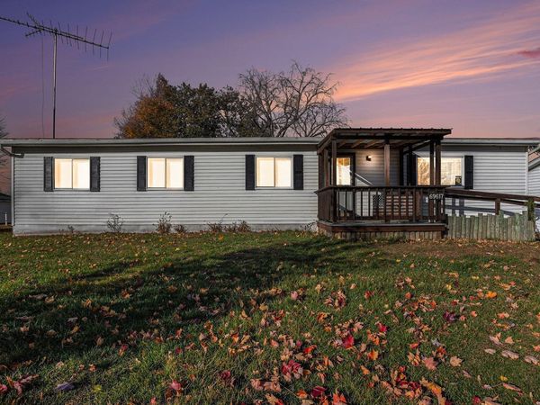 69617 Eisenhower Rd Road, Sturgis, MI 49091